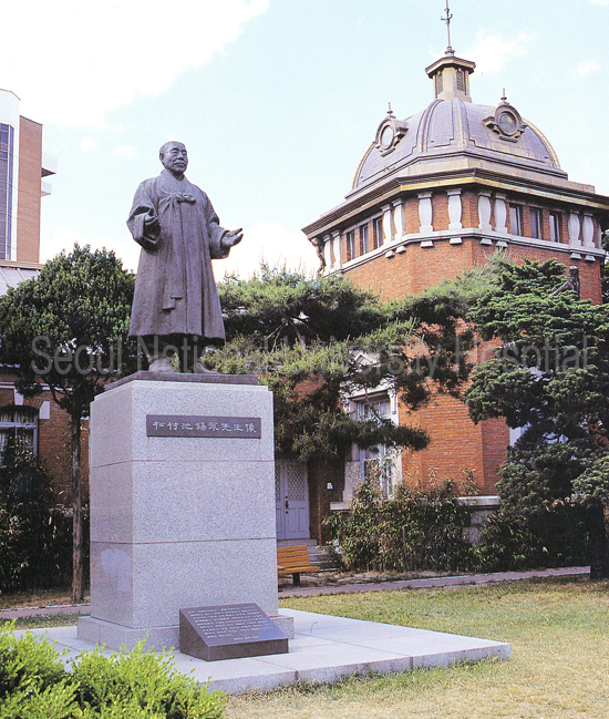 초대 의학교 교장 지석영