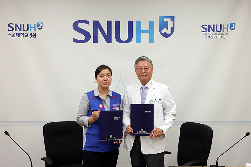 (왼쪽)-김진경-지부장-(오른쪽)-김연수-서울대병원장
