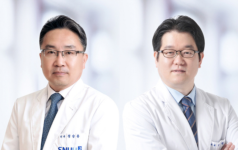 [사진 왼쪽부터]서울대병원 대장항문외과 정승용 교수, 박지원 교수