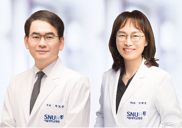 [사진 왼쪽부터] 서울대병원 위장관외과 박도중 교수, 병리과 이혜승 교수