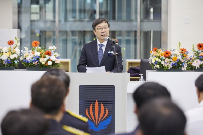 [사진] 국립소방병원 현판식 인사말(김영태 서울대병원장)